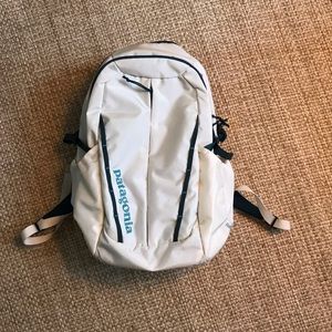 Patagonia Backpack Refugio 26L in Teal White